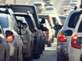 Multiple vehicles heading in the same direction in traffic jam