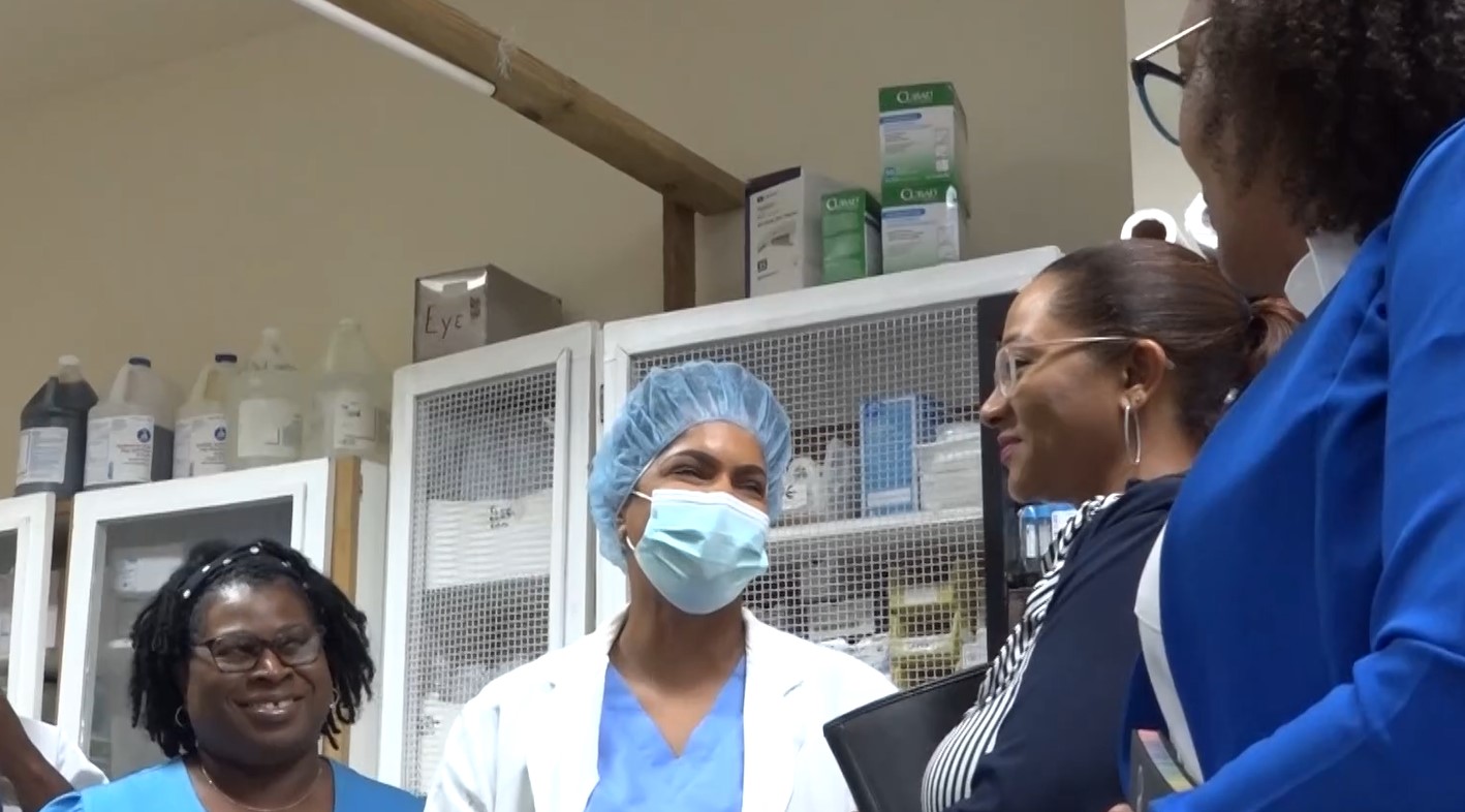 Health Ministry officials visit St. Jude Hospital.