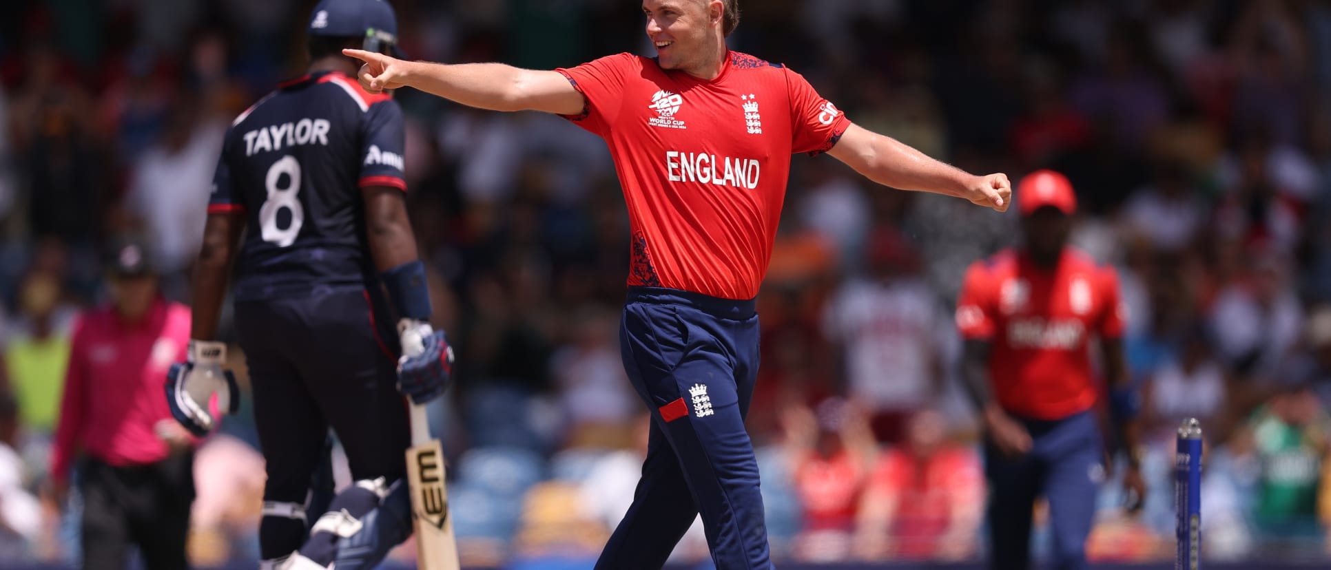 England players in T20 cricket match.