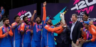Indian team celebrates T20 world cup victory.