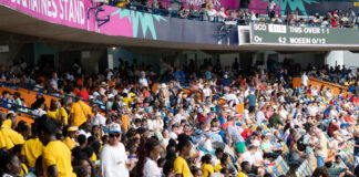 Kensington Oval crowd.