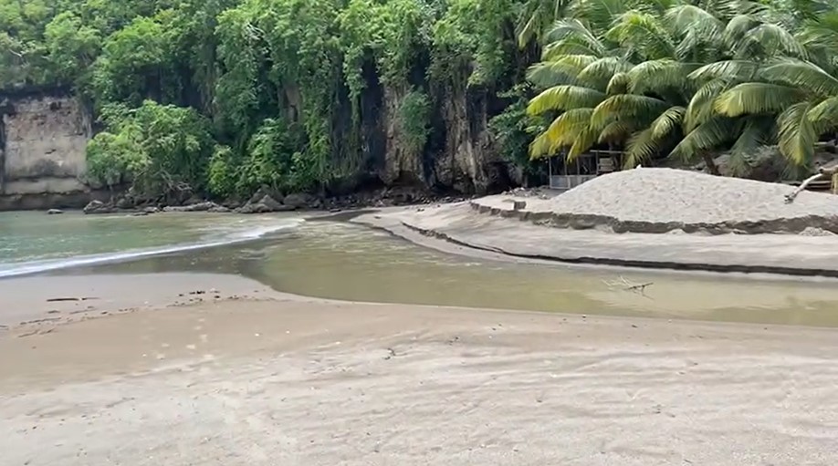 Anse La Raye beach