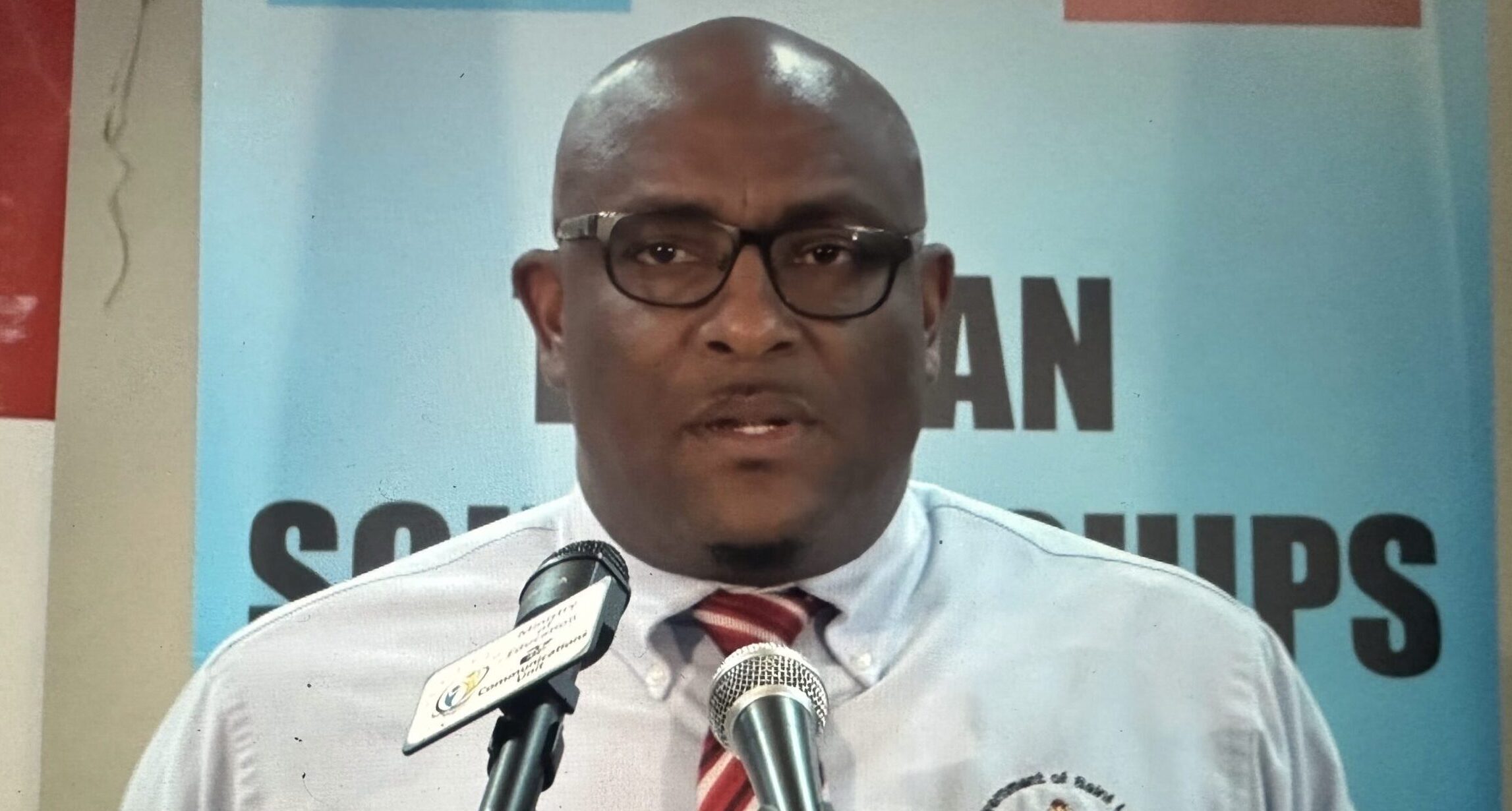 Infrastructure Minister urges Saint Lucians to help prevent flooding