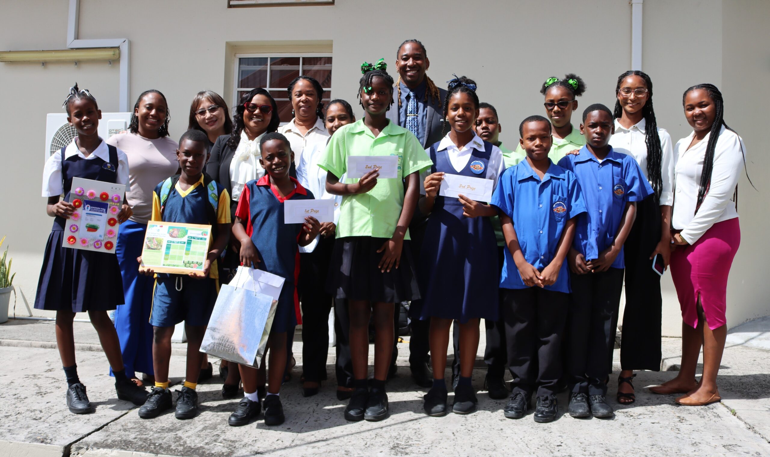 Ciceron R.C. Combined wins schools Backyard Garden Competition