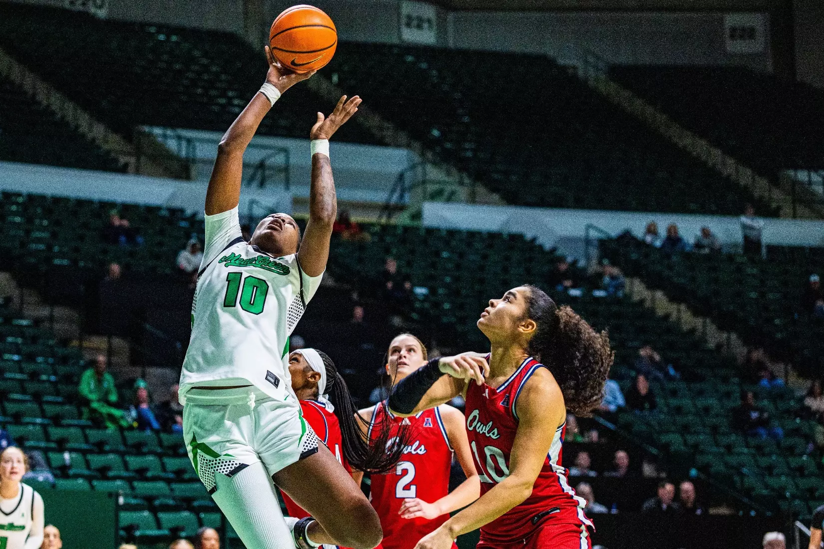 Nestor paces UNT to vital victory