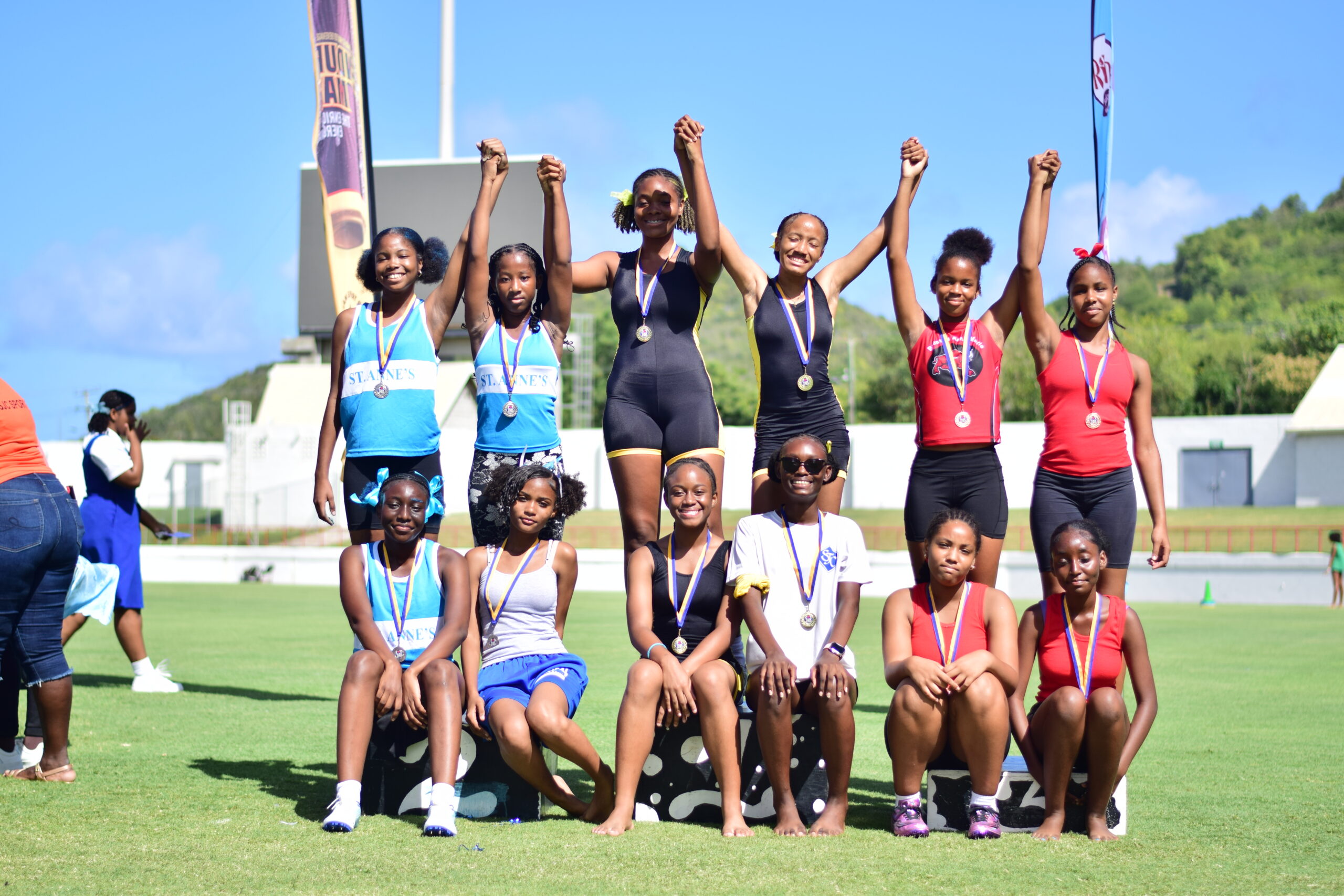 Theresa holds on to headline SJC track