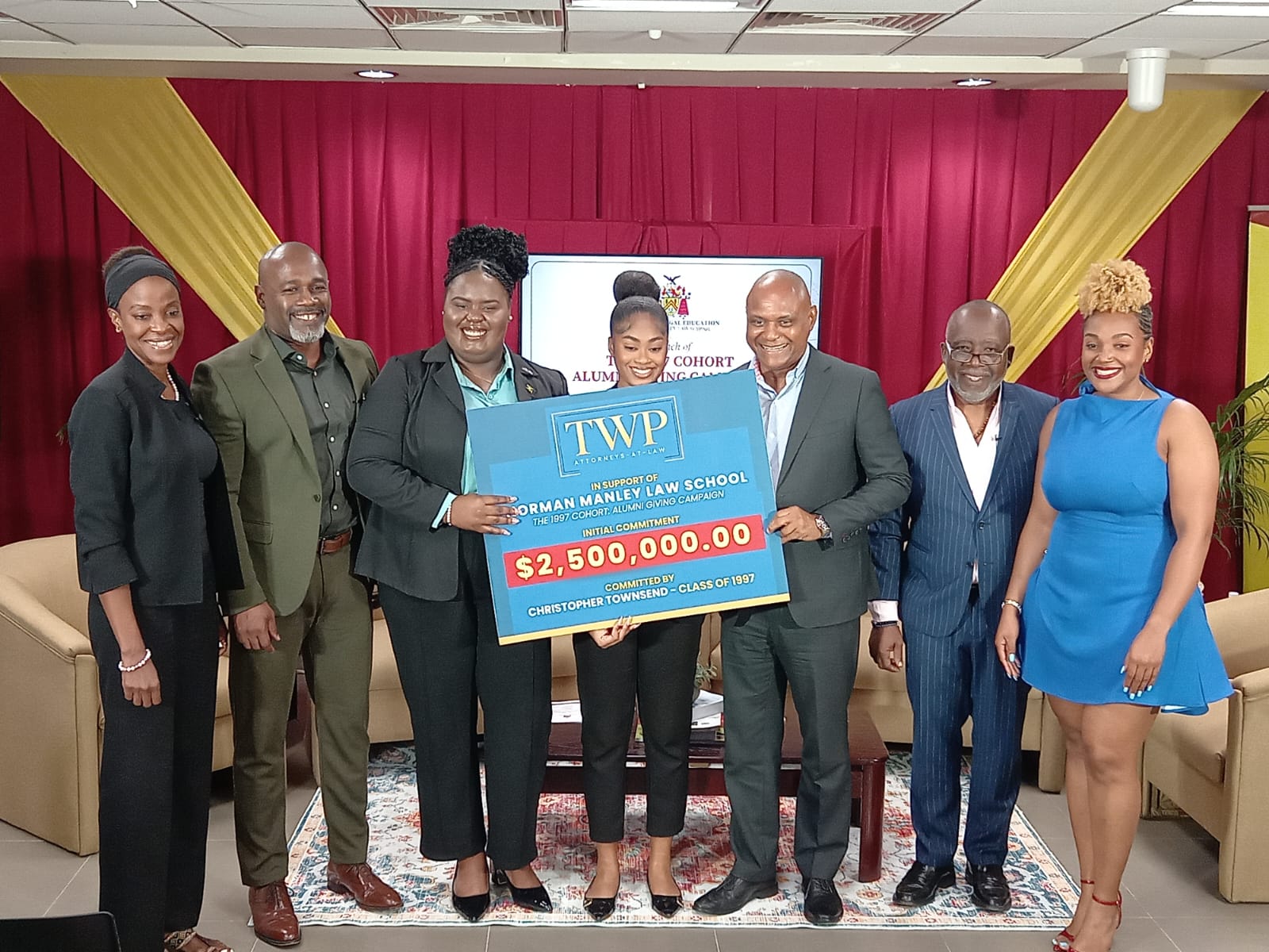 Law school alumni launch give-back drive