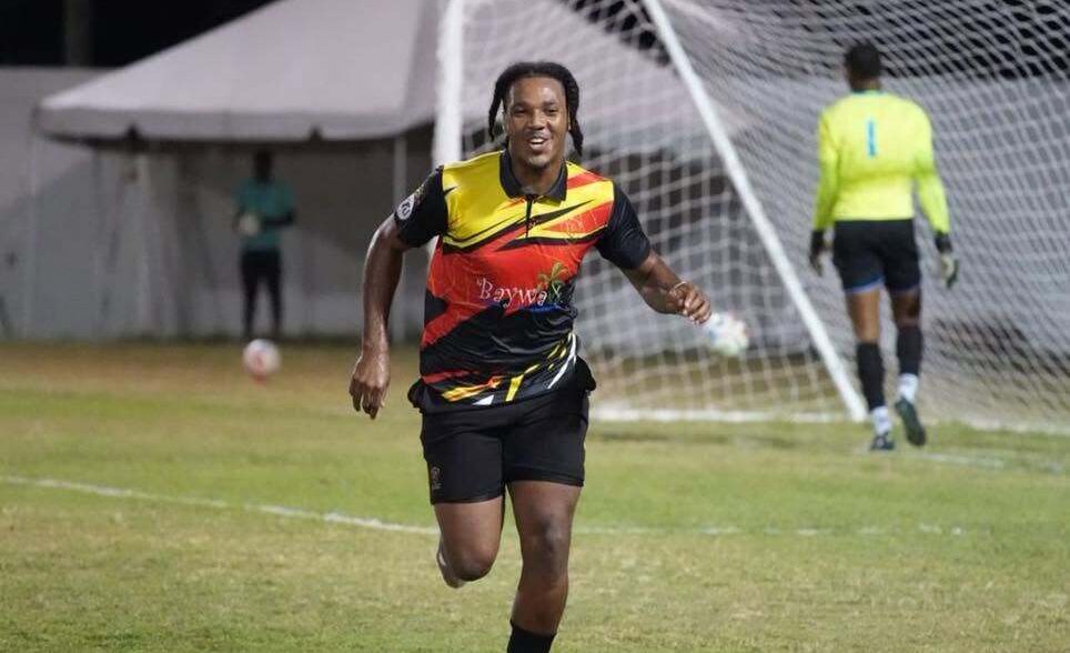 VFS maintains lead; La Clery closes in